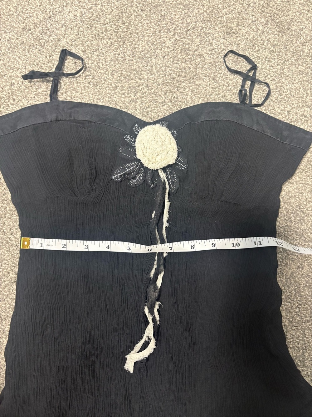 White House Black Market Black Crinkle Silk Cami With Rosette Women’s Size Small - Picture 12 of 13